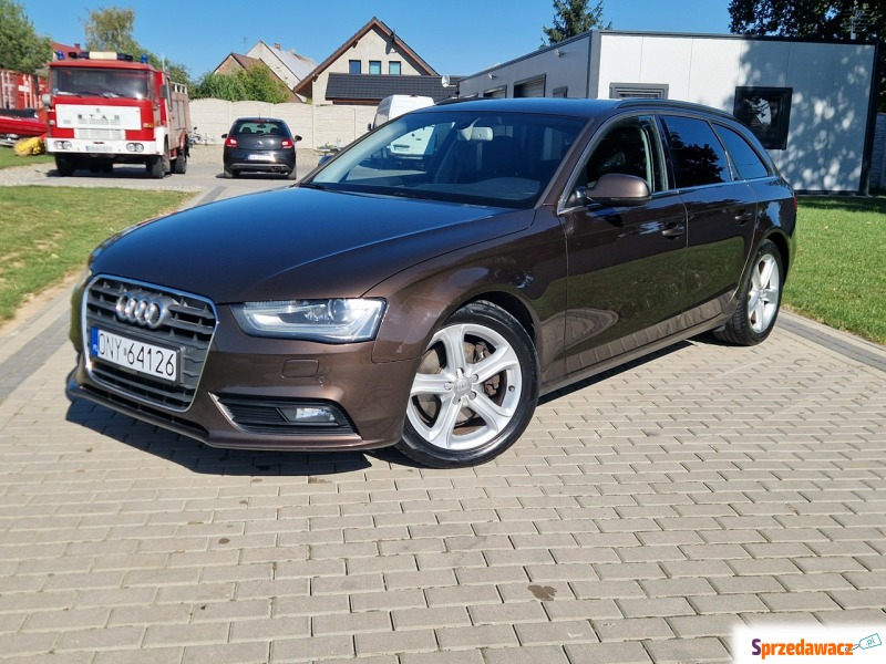 Audi A4  Kombi 2012,  2.0 diesel, automat - Na sprzedaż za 33 500 zł - Strobice
