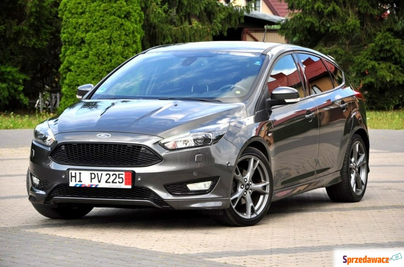 Ford Focus  Hatchback 2018,  1.0 benzyna - Na sprzedaż za 41 900 zł - Ostrów Mazowiecka