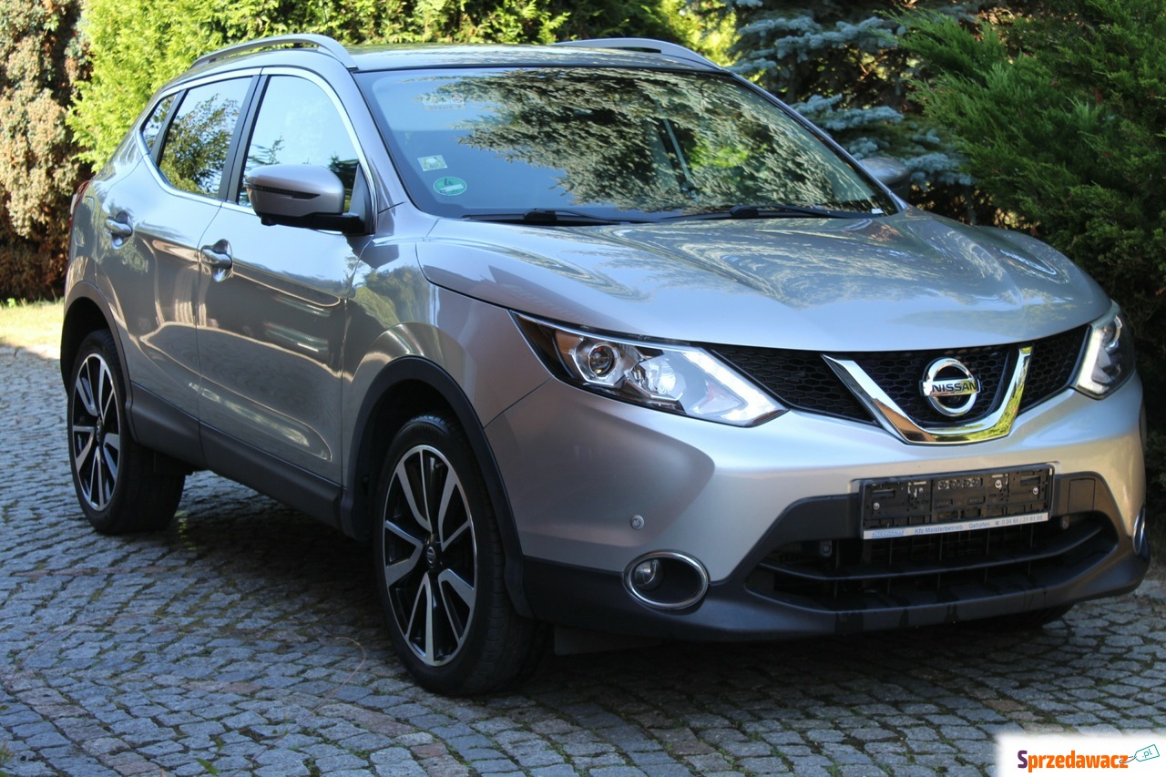 Nissan Qashqai - DIG-T Benzyna...