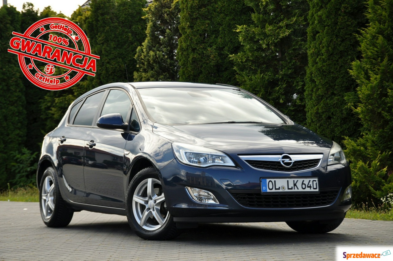 Opel Astra 2011