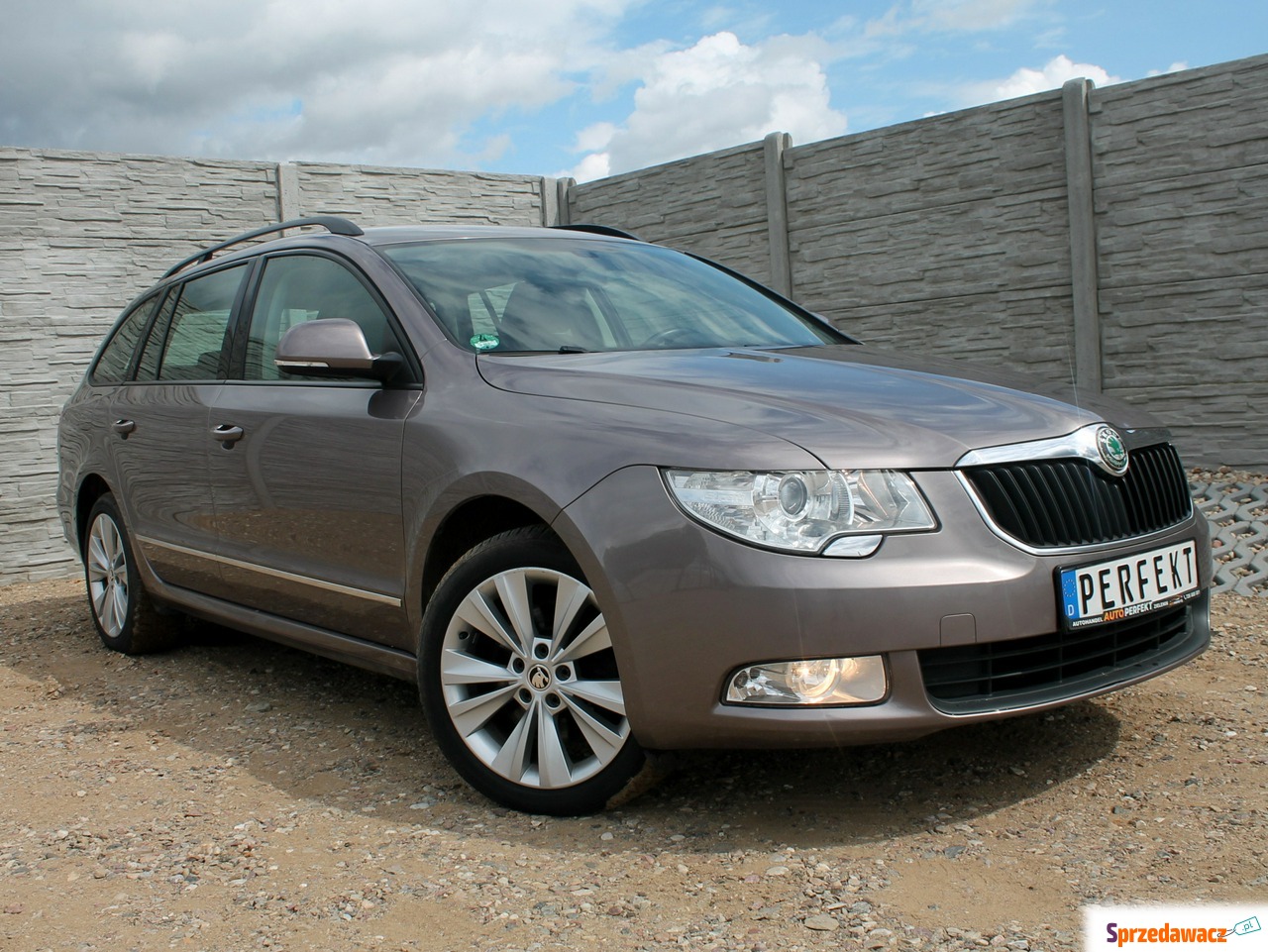 Skoda Superb 2011