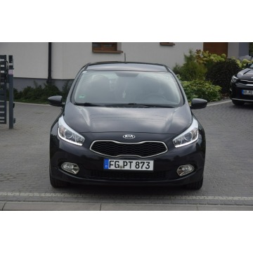 Kia Ceed  Hatchback 2013,  1.4 benzyna - Na sprzedaż za 28 900 zł - Majdan Sieniawski - zdjęcie 2