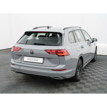 Volkswagen Golf  Kombi 2023,  2.0 diesel, automat - Na sprzedaż za 88 850 zł - Gdynia - zdjęcie 5
