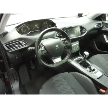 Peugeot 308  Kombi 2019,  1.5 diesel - Na sprzedaż za 39 900 zł - Wągrowiec - zdjęcie 11