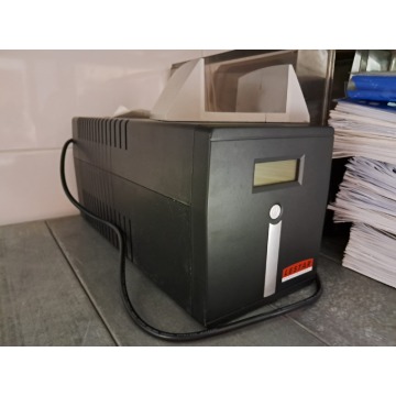 Syndyk sprzeda Zasilacz awaryjny UPS Lestar MC-1200