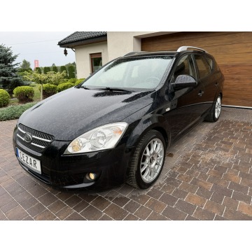 Kia Cee'd - 1.4 benzyna bezwypadkowy z Niemiec