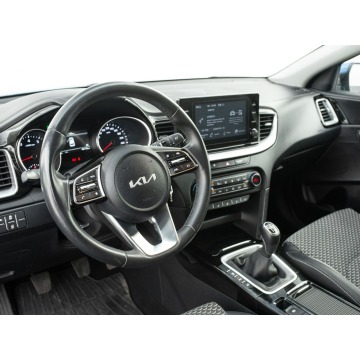Kia Ceed  Hatchback 2022,  1.5 benzyna - Na sprzedaż za 67 900 zł - Gdańsk - zdjęcie 6