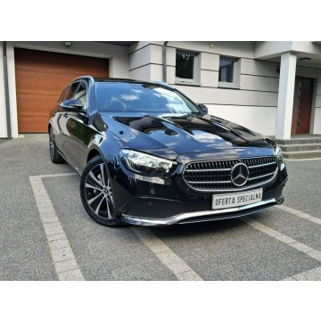 Mercedes - Benz E-klasa  Kombi 2021,  2.0 hybryda, automat - Na sprzedaż za 102 800 zł - Chotomów - zdjęcie 2