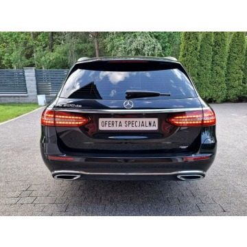 Mercedes - Benz E-klasa  Kombi 2021,  2.0 hybryda, automat - Na sprzedaż za 102 800 zł - Chotomów - zdjęcie 8