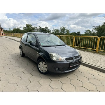 Ford fiesta MK6 1.3 Benzyna Klima Grzana przednia szyba