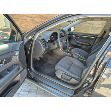 Audi A4  Sedan/Limuzyna 2002,  1.6 benzyna - Na sprzedaż za 2 700,00 zł - Radom - zdjęcie 7