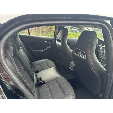 Mercedes - Benz GLA-klasa  Hatchback 2016,  1.6 benzyna, automat - Na sprzedaż za 67 900 zł - Bydgoszcz - zdjęcie 11
