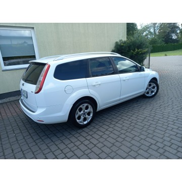 Ford Focus  Kombi 2010,  1.6 diesel - Na sprzedaż za 10 900 zł - Nowe - zdjęcie 3