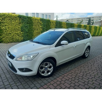 Ford Focus  Kombi 2010,  1.6 diesel - Na sprzedaż za 10 900 zł - Nowe - zdjęcie 2