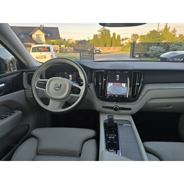 Volvo   SUV 2022,  2.0 diesel, automat - Na sprzedaż za 129 990 zł - Żarki - zdjęcie 10