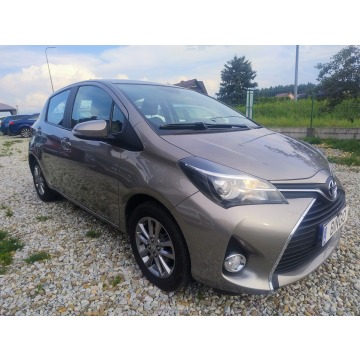 Toyota Yaris  Hatchback 2014,  1.3 benzyna - Na sprzedaż za 37 600 zł - Harklowa - zdjęcie 3