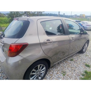 Toyota Yaris  Hatchback 2014,  1.3 benzyna - Na sprzedaż za 37 600 zł - Harklowa - zdjęcie 5