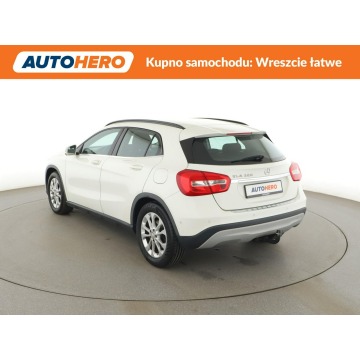 Mercedes - Benz GLA-klasa  SUV 2015,  1.6 benzyna - Na sprzedaż za 55 900 zł - Warszawa - zdjęcie 4