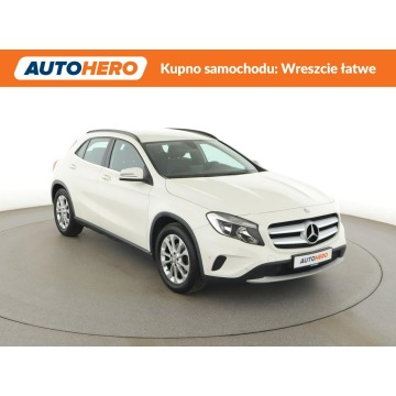 Mercedes - Benz GLA-klasa  SUV 2015,  1.6 benzyna - Na sprzedaż za 55 900 zł - Warszawa - zdjęcie 10