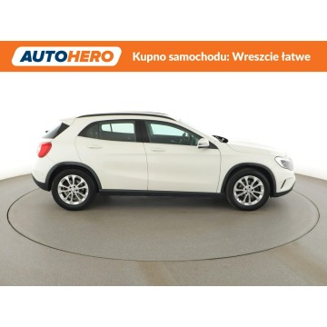 Mercedes - Benz GLA-klasa  SUV 2015,  1.6 benzyna - Na sprzedaż za 55 900 zł - Warszawa - zdjęcie 9