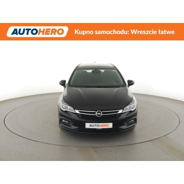 Opel Astra  Kombi 2018,  1.4 benzyna, automat - Na sprzedaż za 43 900 zł - Warszawa - zdjęcie 11