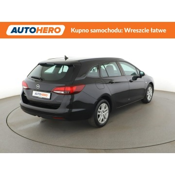 Opel Astra  Kombi 2018,  1.4 benzyna, automat - Na sprzedaż za 43 900 zł - Warszawa - zdjęcie 7