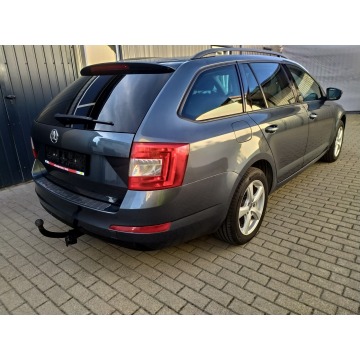 Skoda Octavia  Kombi 2015,  1.4 benzyna - Na sprzedaż za 33 900 zł - Strzała - zdjęcie 7