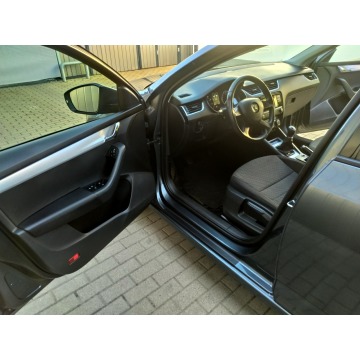 Skoda Octavia  Kombi 2015,  1.4 benzyna - Na sprzedaż za 33 900 zł - Strzała - zdjęcie 12