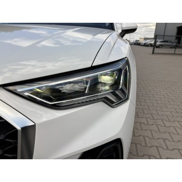 Audi Q3  SUV 2021,  1.5 benzyna, automat - Na sprzedaż za 101 800 zł - Jawczyce - zdjęcie 9