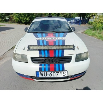 Audi A3  Hatchback 2000,  1.8 benzyna - Na sprzedaż za 14 900 zł - Warszawa - zdjęcie 2
