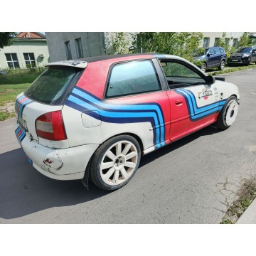 Audi A3  Hatchback 2000,  1.8 benzyna - Na sprzedaż za 14 900 zł - Warszawa - zdjęcie 5