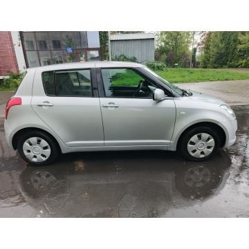 Suzuki Swift  Hatchback 2011,  1.3 benzyna - Na sprzedaż za 14 500 zł - Warszawa - zdjęcie 4