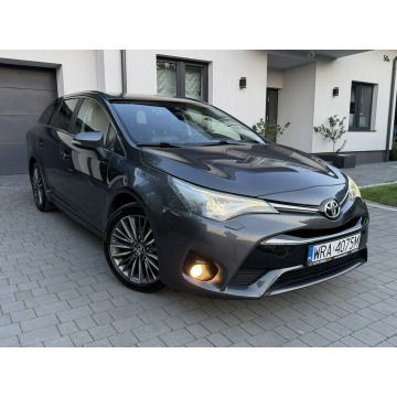 Toyota Avensis  Kombi 2017,  1.8 benzyna - Na sprzedaż za 58 900 zł - Kotarwice - zdjęcie 3