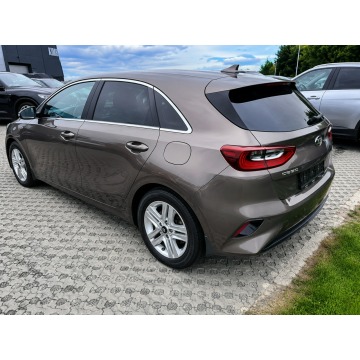 Kia Ceed  Hatchback 2019,  1.4 benzyna - Na sprzedaż za 49 700 zł - Sadlno - zdjęcie 4