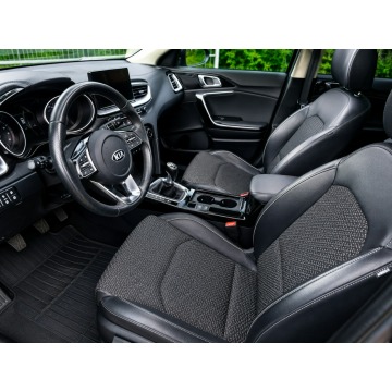 Kia Ceed  Hatchback 2019,  1.4 benzyna - Na sprzedaż za 49 700 zł - Sadlno - zdjęcie 5