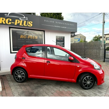 Toyota Aygo  Hatchback 2014,  1.0 benzyna - Na sprzedaż za 17 900 zł - Częstochowa - zdjęcie 2