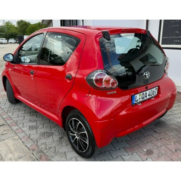 Toyota Aygo  Hatchback 2014,  1.0 benzyna - Na sprzedaż za 17 900 zł - Częstochowa - zdjęcie 5