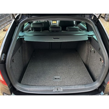 Skoda Octavia  Kombi 2010,  2.0 diesel, automat - Na sprzedaż za 20 000 zł - Tychy - zdjęcie 9