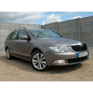 Škoda Superb - 1.8 TSI 160 KM Automat DSG Klimatronik GRZANE Fotele TEMPOMAT Serwis !