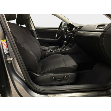Skoda Superb  Kombi 2022,  2.0 diesel, automat - Na sprzedaż za 101 900 zł - Warszawa - zdjęcie 12