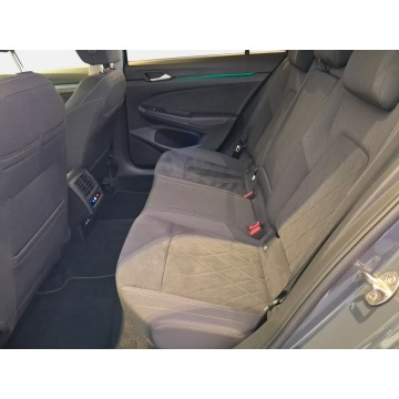 Volkswagen Golf  Kombi 2023,  1.5 benzyna, automat - Na sprzedaż za 87 900 zł - Swarzędz - zdjęcie 11
