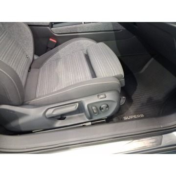 Skoda Superb  Kombi 2024,  2.0 benzyna, automat - Na sprzedaż za 159 900 zł - Swarzędz - zdjęcie 11