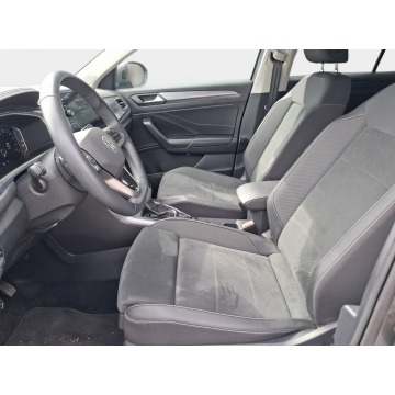 Volkswagen T-Roc  SUV 2024,  2.0 benzyna, automat - Na sprzedaż za 130 900 zł - Swarzędz - zdjęcie 9