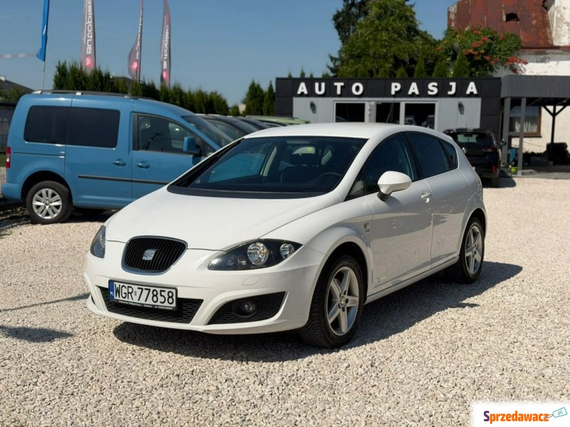 Seat Leon  Liftback 2012,  1.2 benzyna - Na sprzedaż za 22 500 zł - Grójec