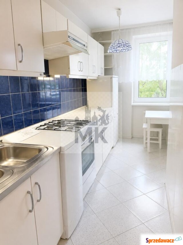 30m2 z balkonem, 10 minut tramwajem...