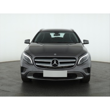 Mercedes - Benz GLA-klasa  SUV 2015,  1.6 benzyna, automat - Na sprzedaż za 64 999 zł - Bielany Wrocławskie - zdjęcie 2