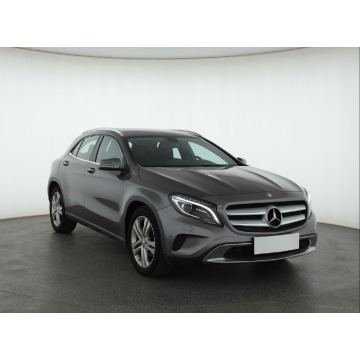Mercedes - Benz GLA-klasa  SUV 2015,  1.6 benzyna, automat - Na sprzedaż za 64 999 zł - Bielany Wrocławskie - zdjęcie 1