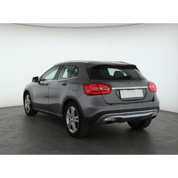 Mercedes - Benz GLA-klasa  SUV 2015,  1.6 benzyna, automat - Na sprzedaż za 64 999 zł - Bielany Wrocławskie - zdjęcie 6