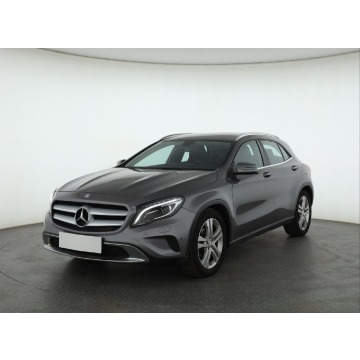 Mercedes - Benz GLA-klasa  SUV 2015,  1.6 benzyna, automat - Na sprzedaż za 64 999 zł - Bielany Wrocławskie - zdjęcie 3