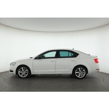 Skoda Octavia  Hatchback 2019,  1.5 benzyna, automat - Na sprzedaż za 53 999 zł - Olsztyn - zdjęcie 4